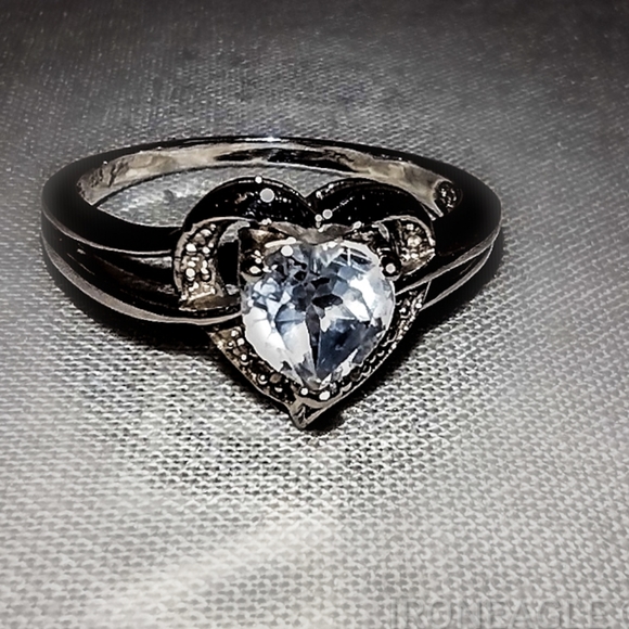 White Sapphire Silver Heart Ring - Picture 3 of 5